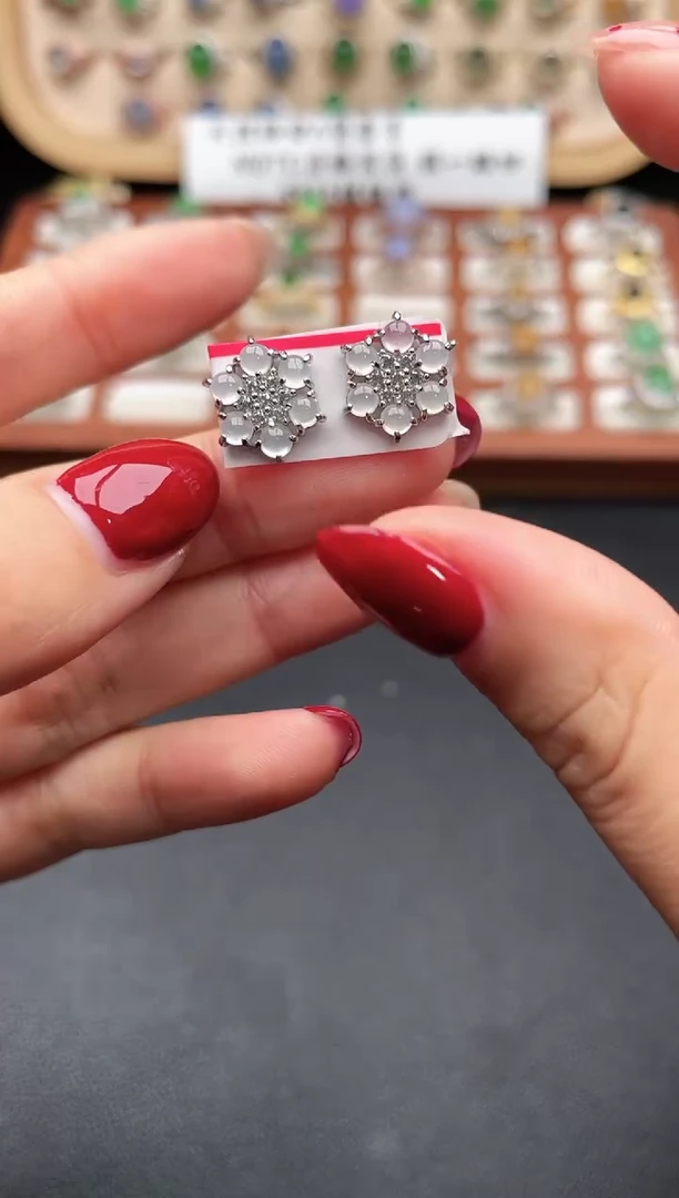 未镶嵌戒指翡翠一物一证一礼盒