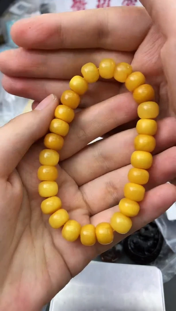 未镶嵌琥珀珠宝奇石187