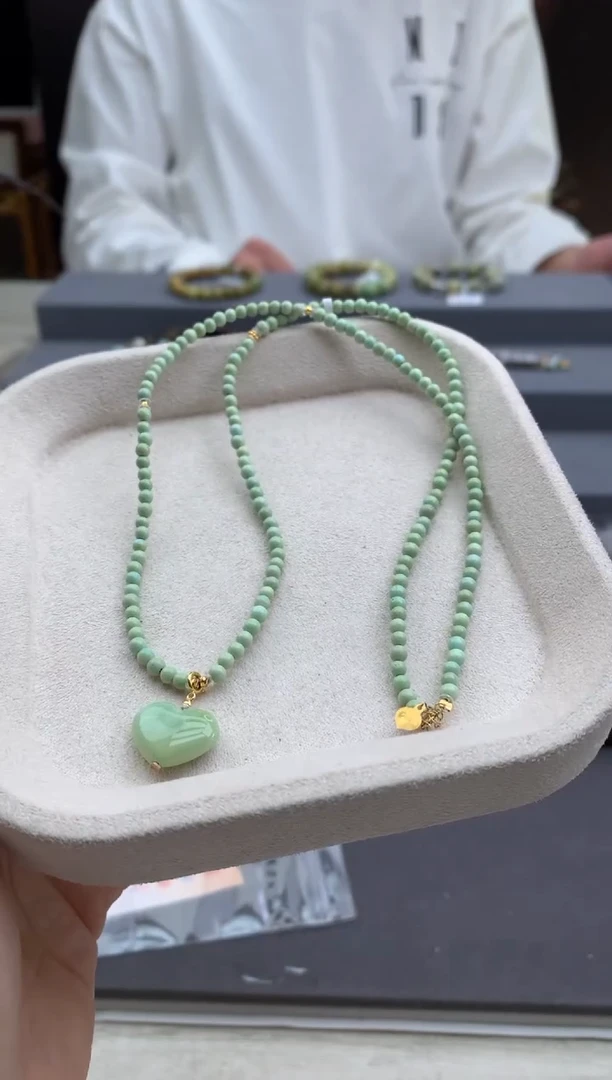 18K金镶嵌绿松石锁骨链茜.C160