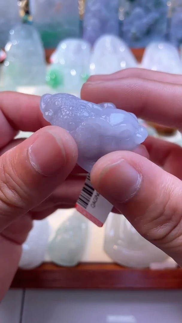 翡翠未镶嵌颈饰金蟾