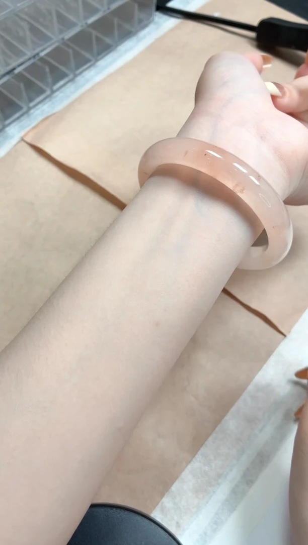 石英质玉手镯未镶嵌91-58.5桃花