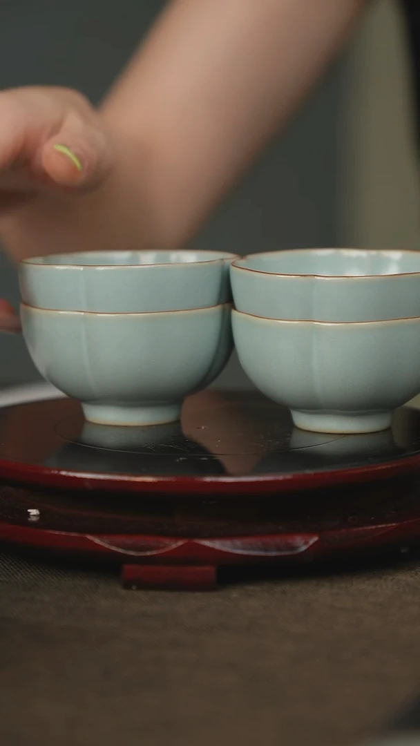 微瑕 四喜梅花杯 4只 汝瓷 主人杯