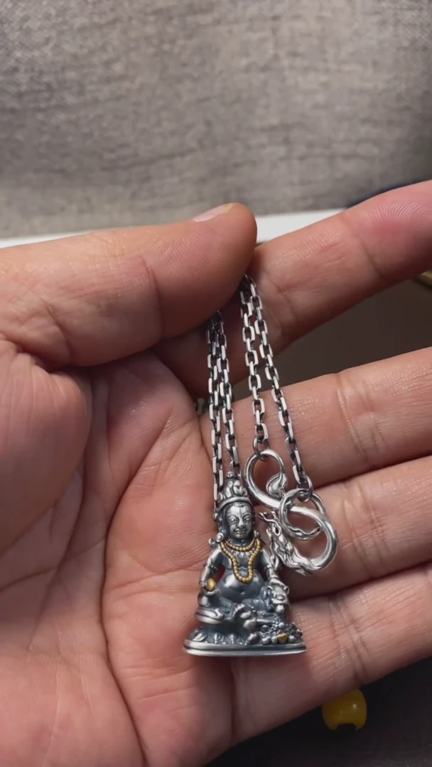 【闪购商品】诺拉（多样性发货，发其一）