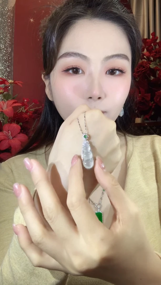 吊坠(不含链)18K金镶嵌翡翠A33翡翠