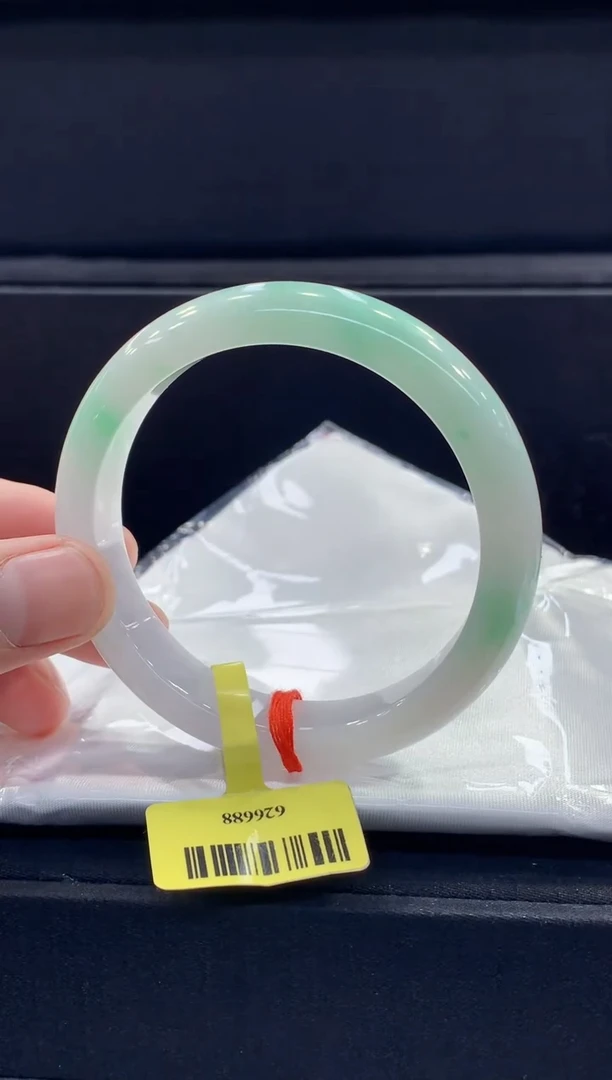 未镶嵌手镯翡翠翡翠手镯