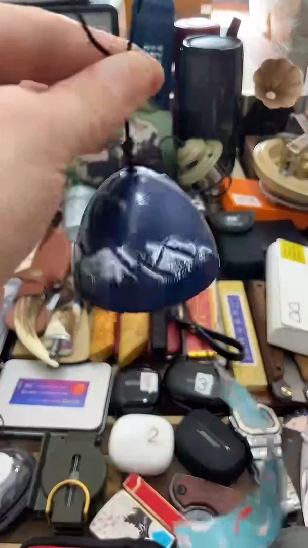 瓷片闪购商品  如图所示