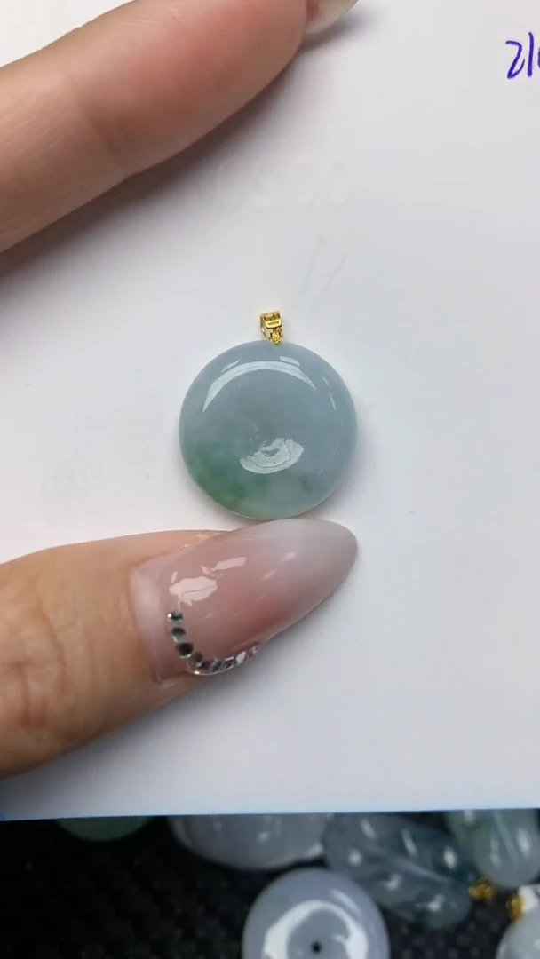 【闪购商品】翡翠颈饰18K金镶嵌天然翡翠A货