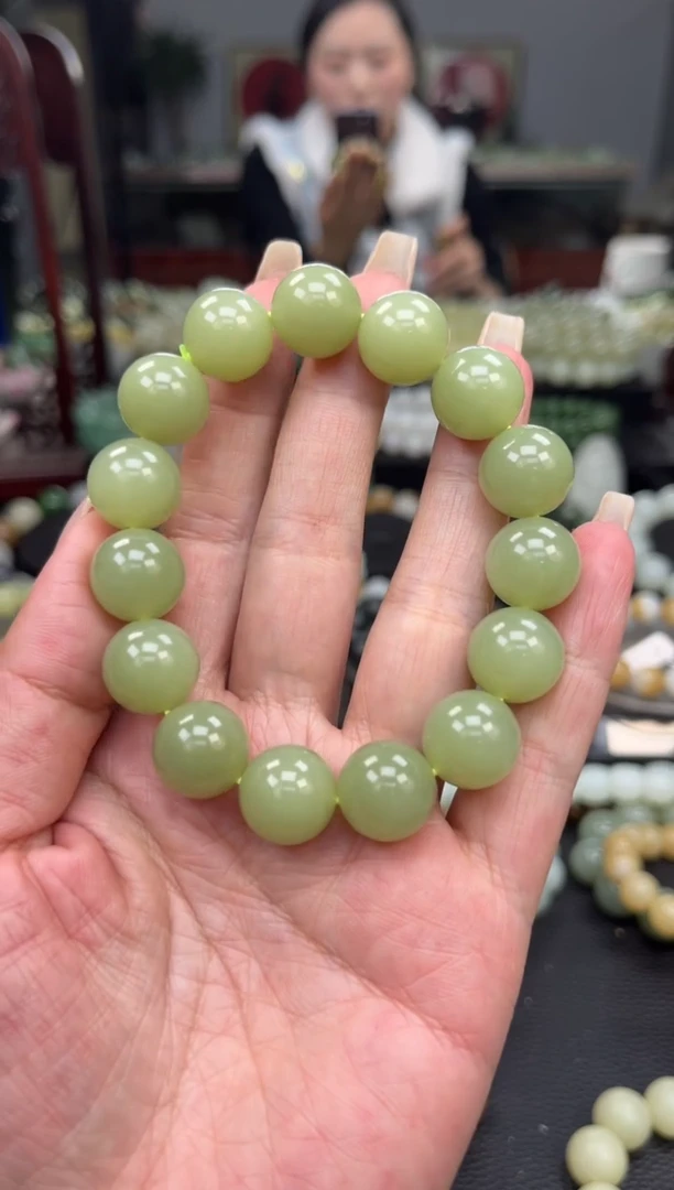 【闪购商品】和田玉手串未镶嵌新疆葡萄肉卡14