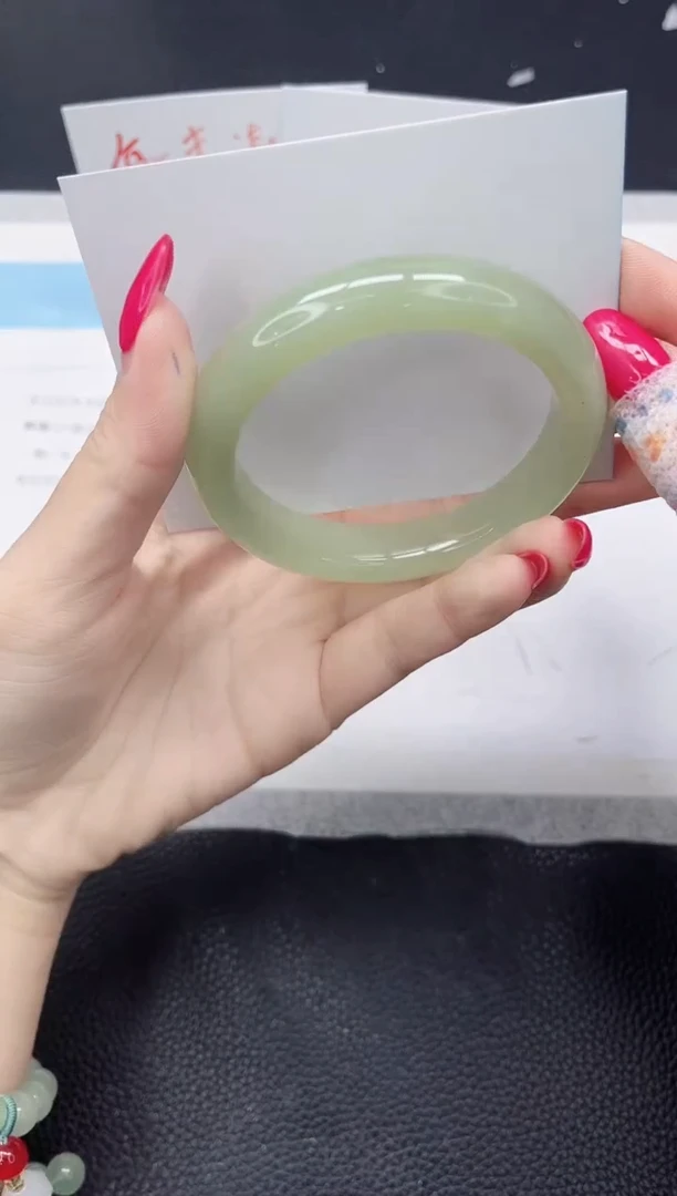 未镶嵌手镯石英质玉93-56