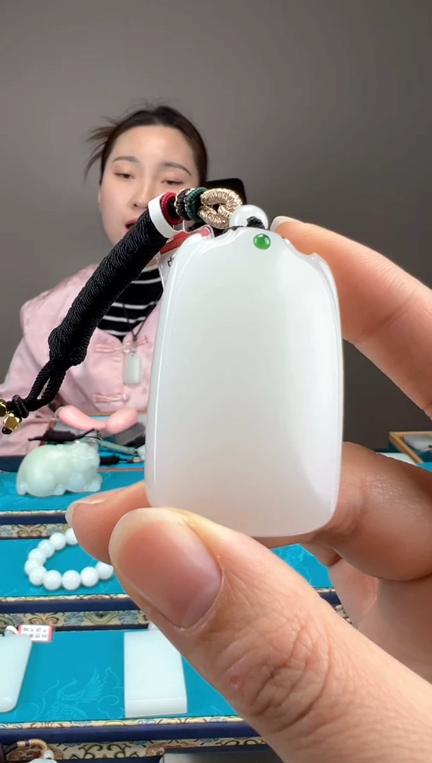 【闪购商品】和田玉颈饰未镶嵌1