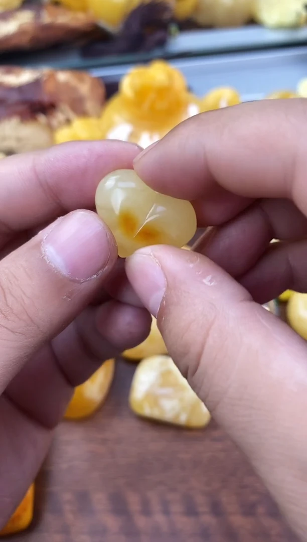 裸石琥珀未镶嵌天然琥珀蜜蜡