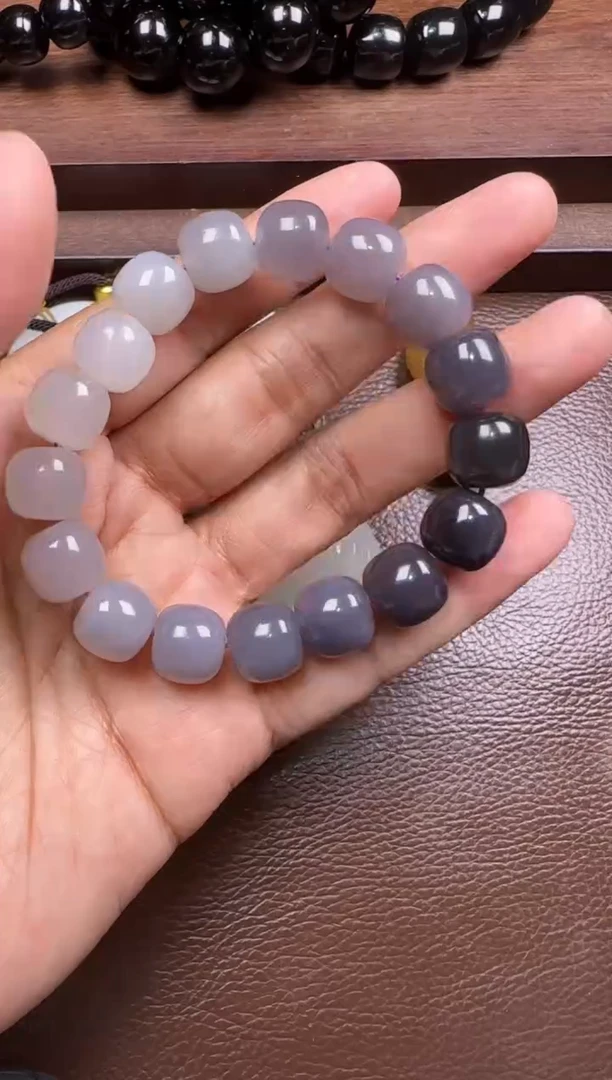未镶嵌和田玉挂件手串