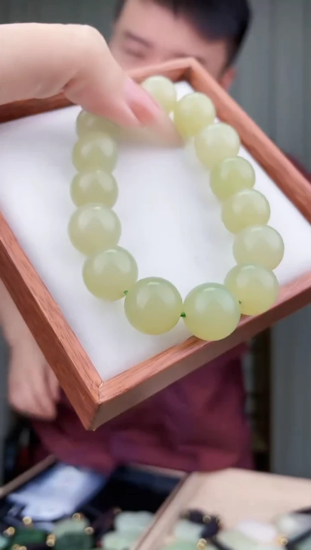 和田玉未镶嵌挂件拍一发一，多样性发货！