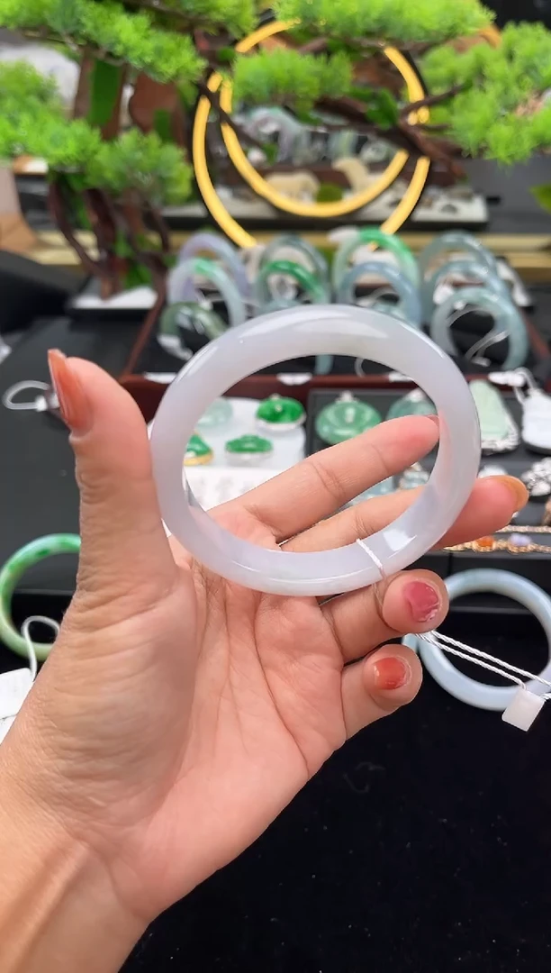 未镶嵌手镯翡翠手镯