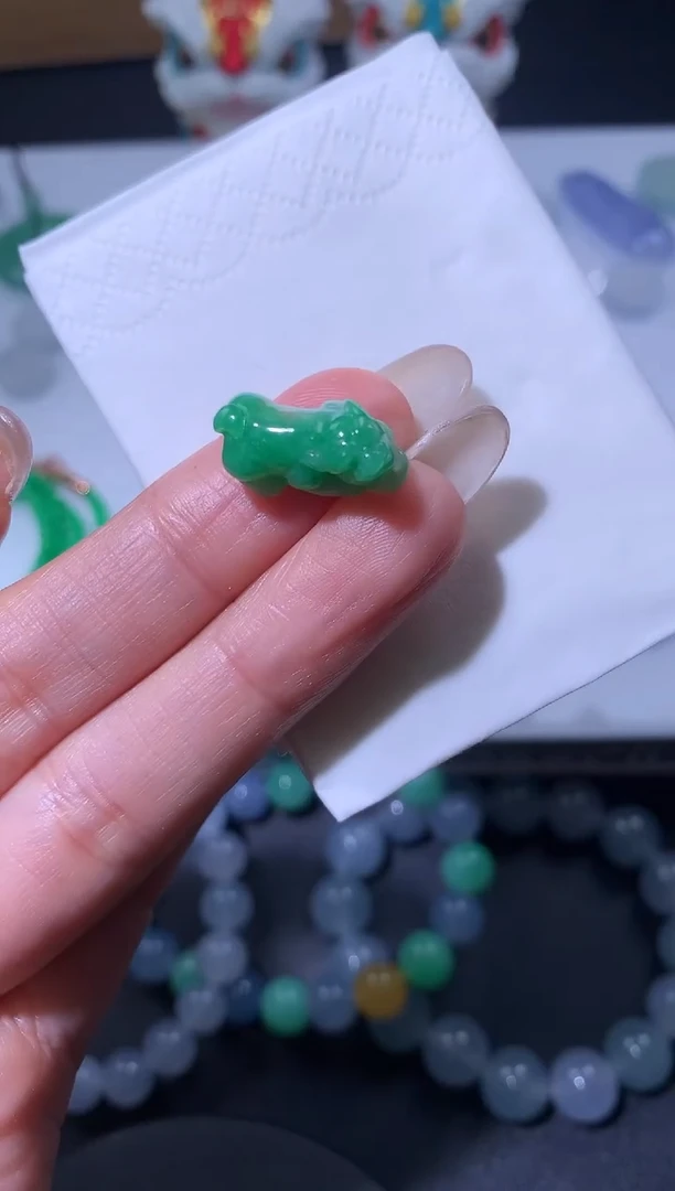 未镶嵌定制翡翠翡翠