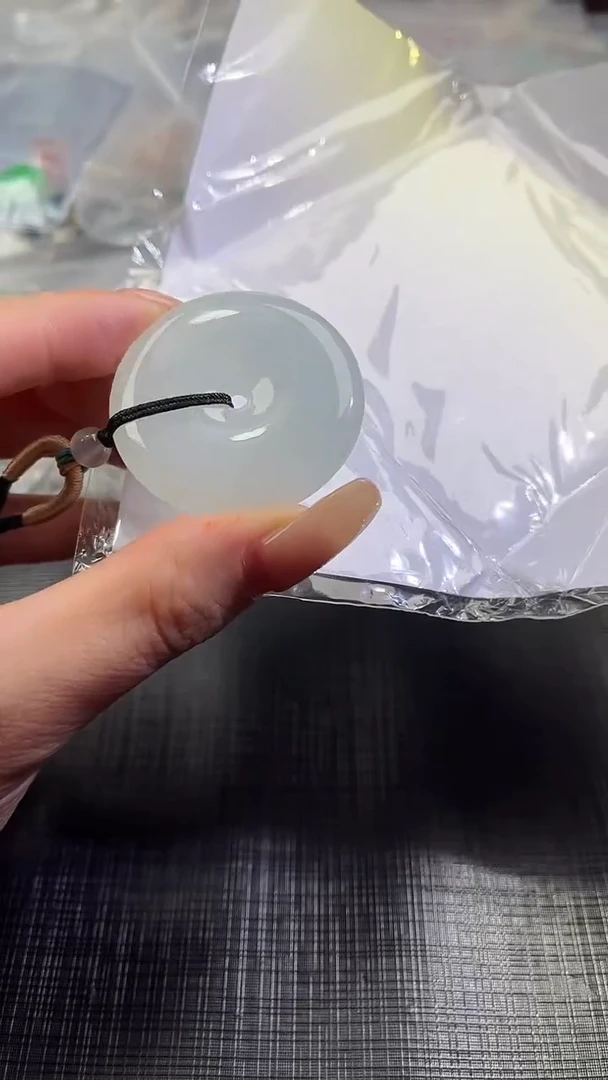 【闪购商品】翡翠颈饰未镶嵌100631098