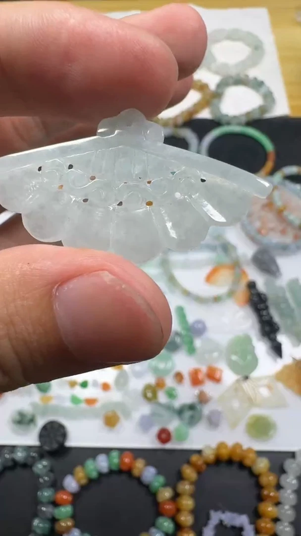 翡翠未镶嵌颈饰【闪购商品】 天然翡翠