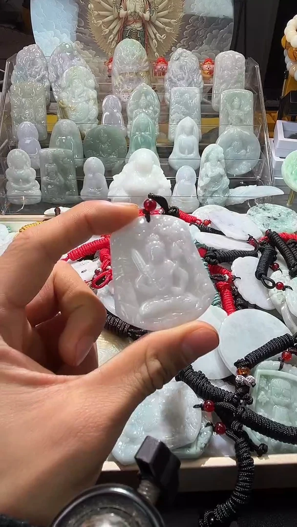 颈饰未镶嵌翡翠12/14     5