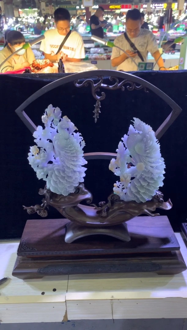 翡翠把件未镶嵌翡翠摆件