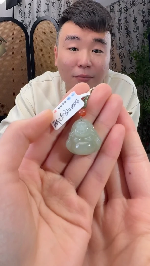 和田玉未镶嵌颈饰佛公 p