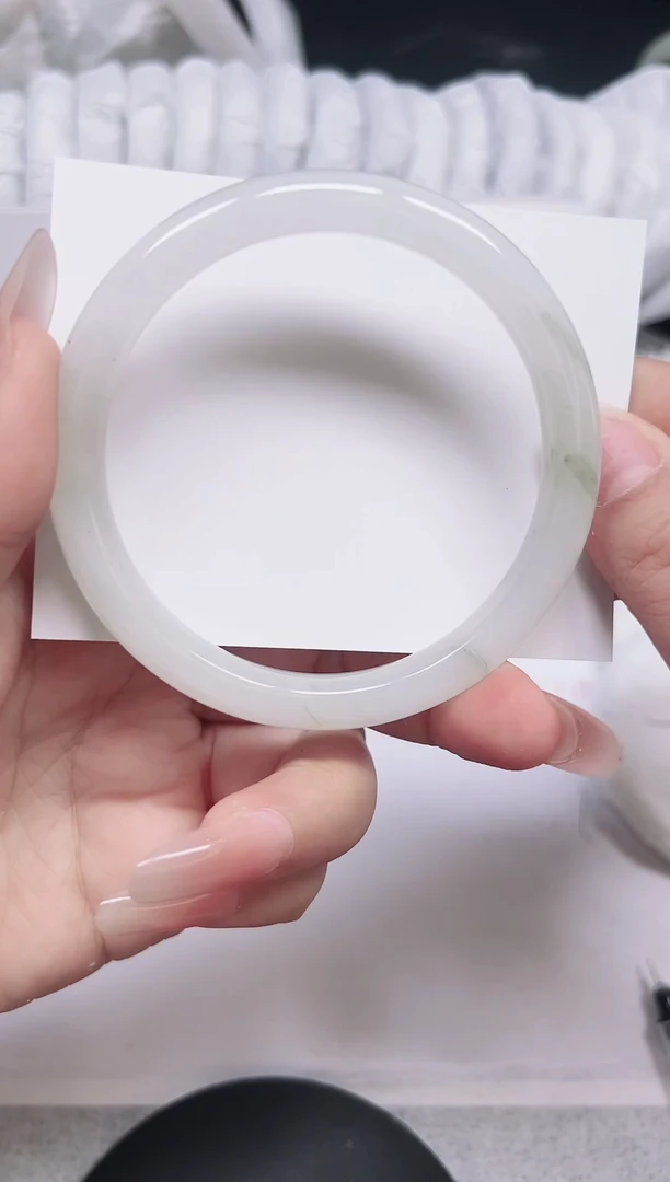 未镶嵌手镯石英质玉216-62.4