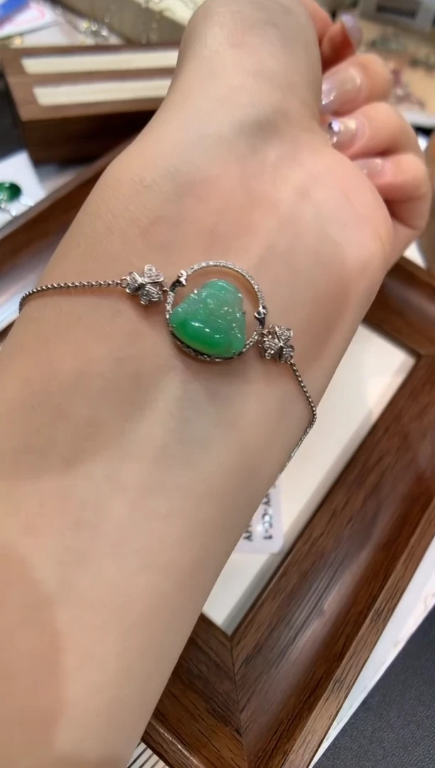 18K金镶嵌手链翡翠手链