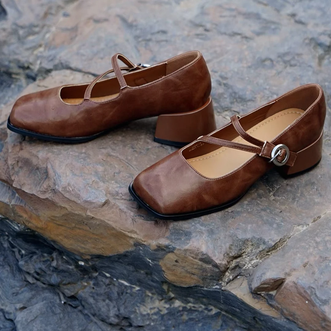 8883  新款百搭气质方头粗跟浅口玛丽珍单鞋