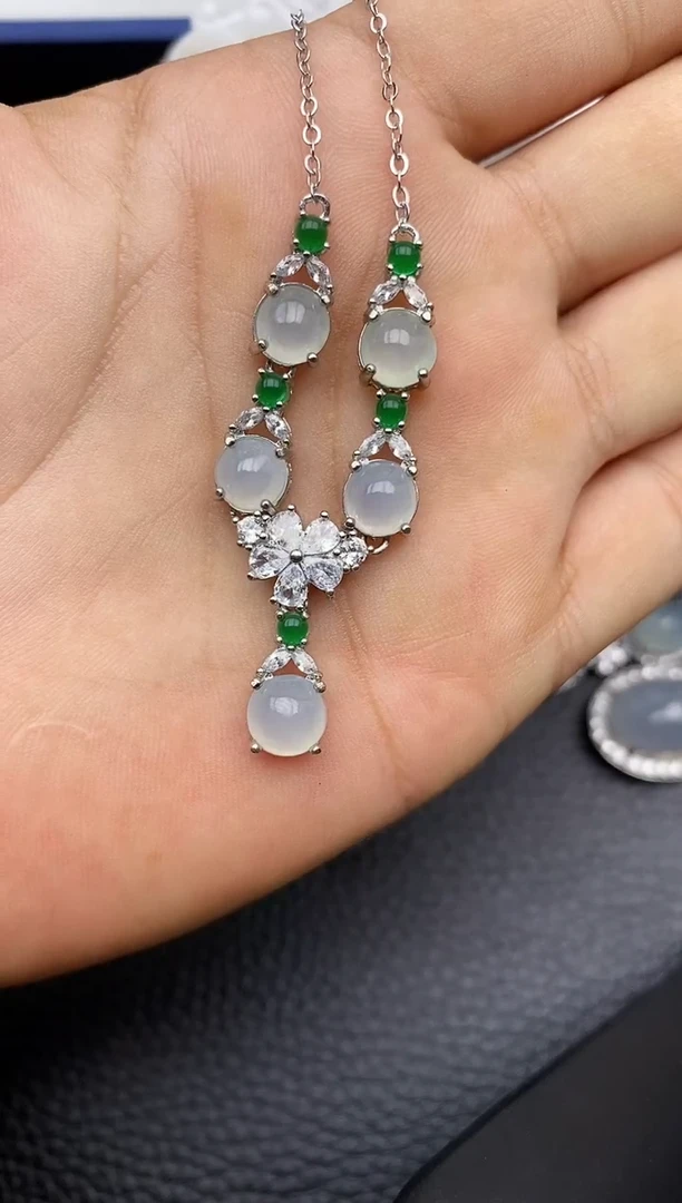 翡翠未镶嵌颈饰福利5589