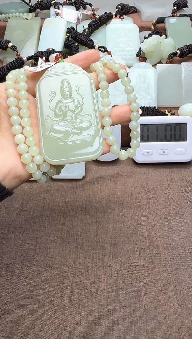 颈饰未镶嵌和田玉1