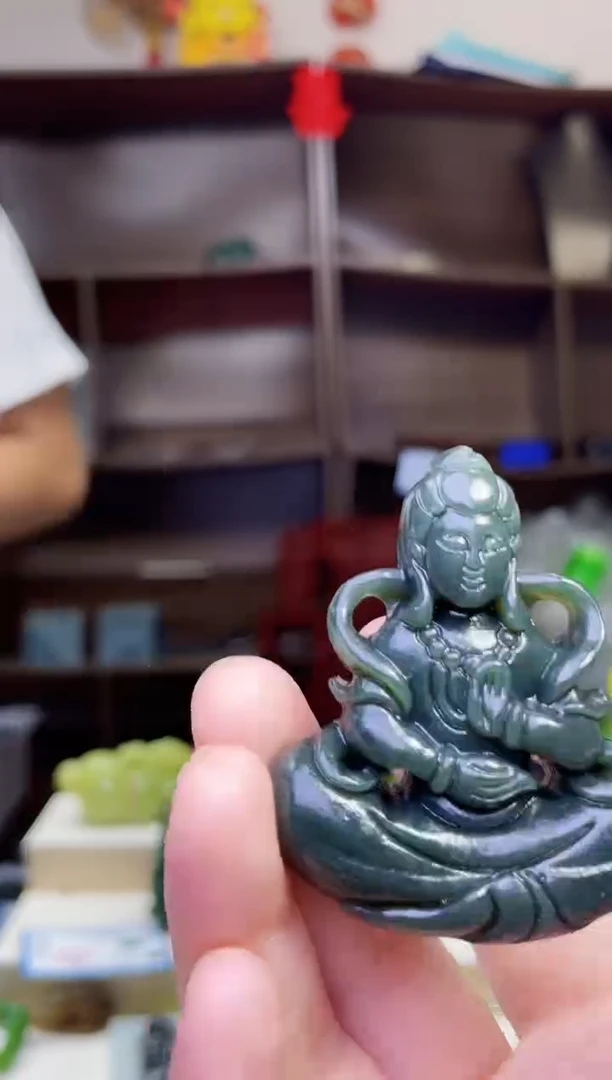 和田玉未镶嵌颈饰1