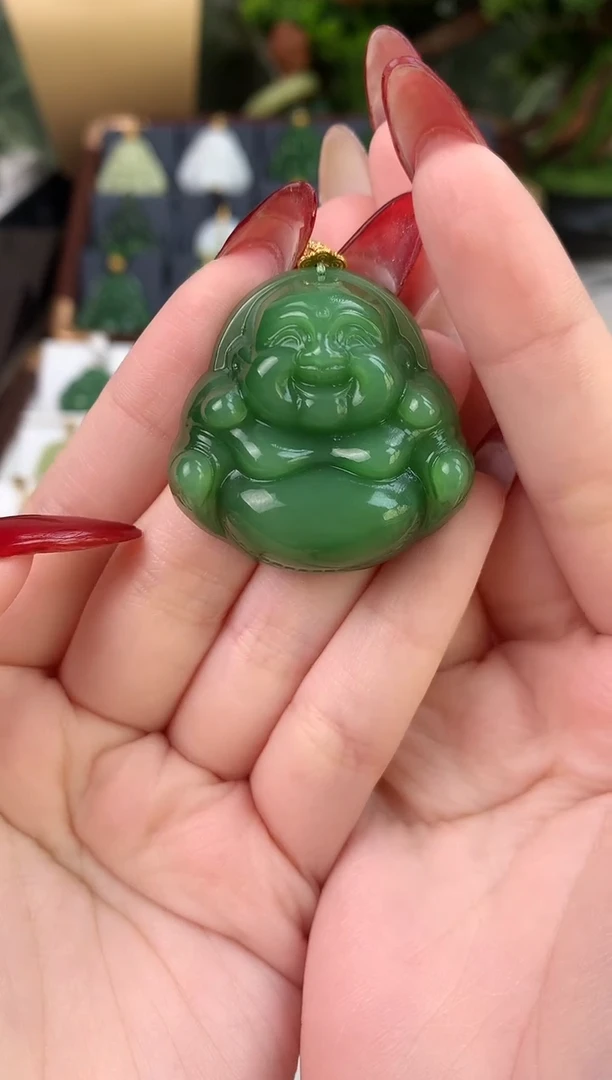 颈饰未镶嵌和田玉吊坠