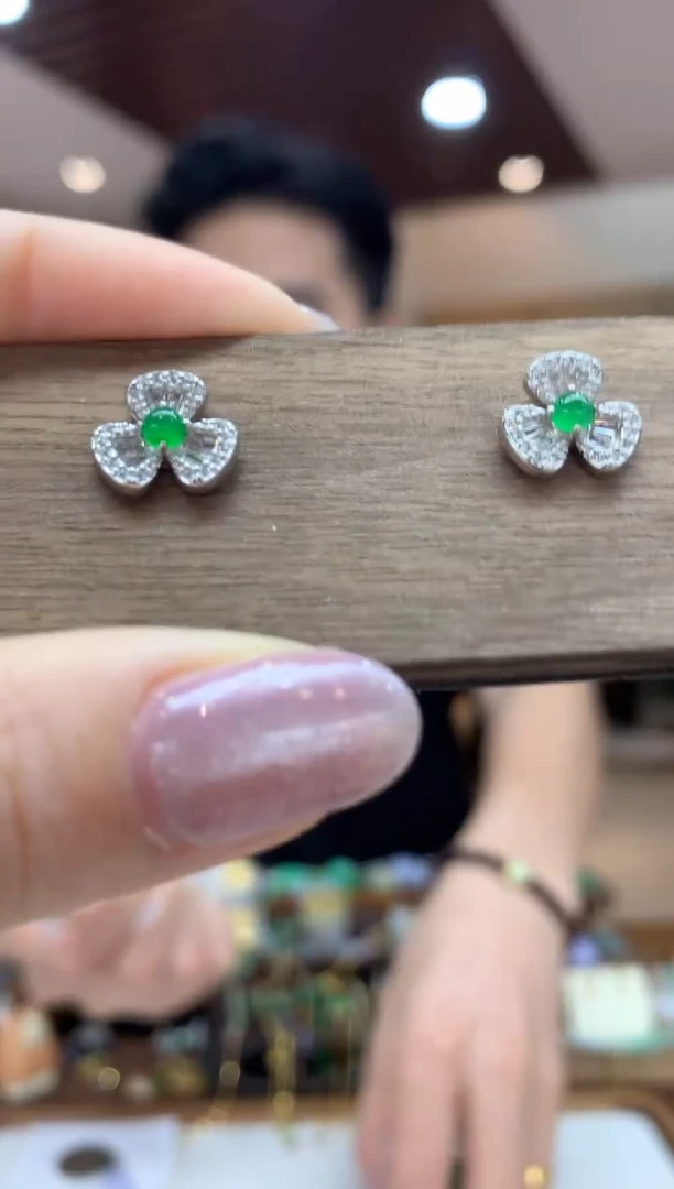 翡翠未镶嵌耳饰耳钉