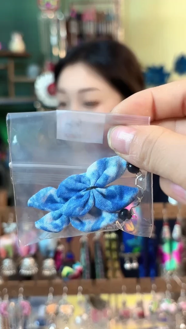 织绣Z***N彩云南阁非遗老绣402