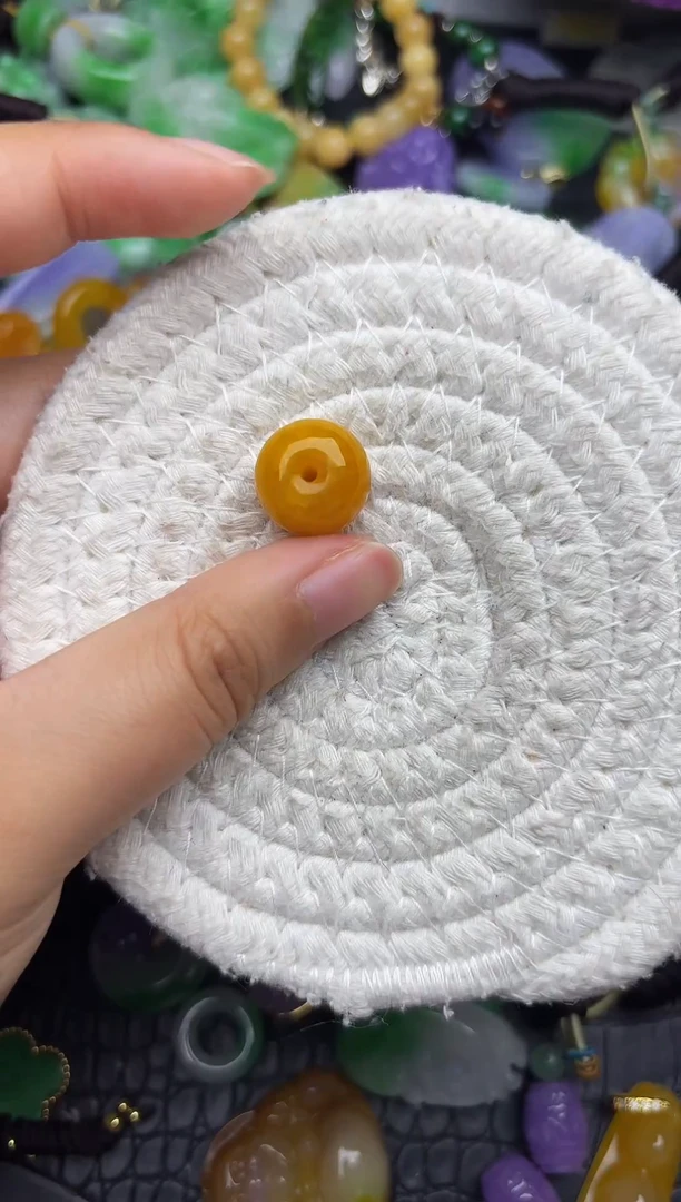颈饰未镶嵌翡翠缅甸翡翠吊坠