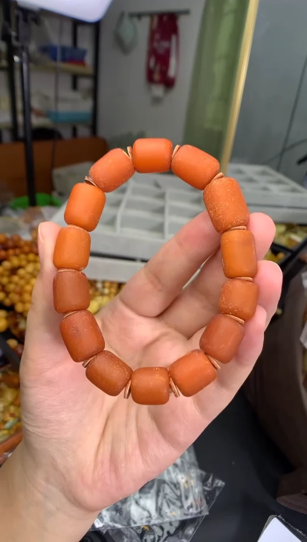 琥珀未镶嵌珠宝奇石1