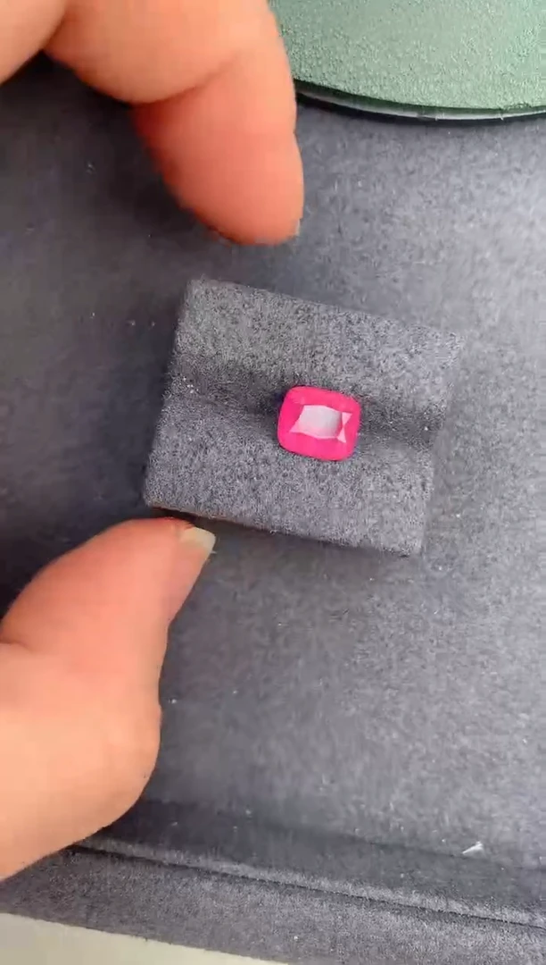 【闪购商品】尖晶石裸石未镶嵌2.1ct粉尖晶