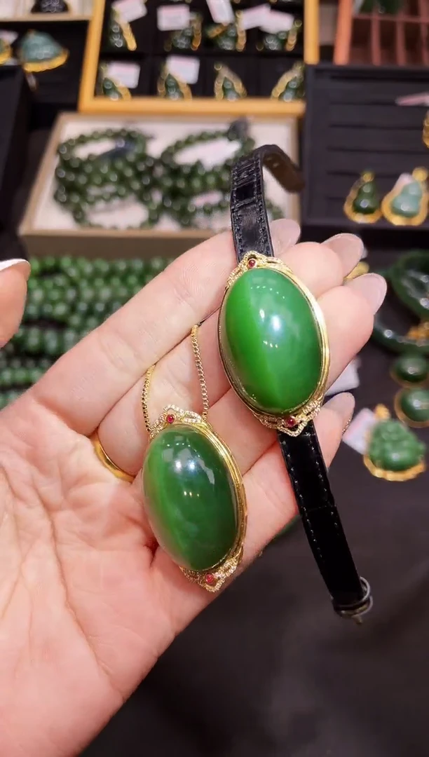 和田玉18K金镶嵌吊坠(赠链)33MM 多样性发一Z