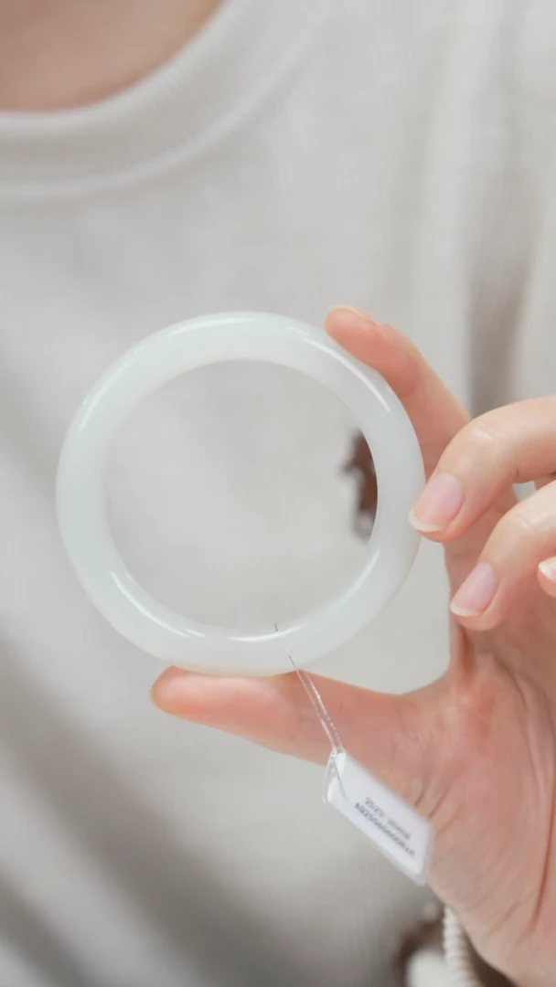 未镶嵌手镯和田玉和田玉手镯L0824