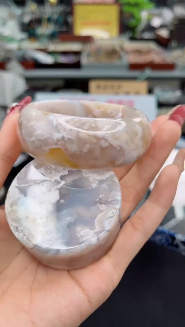 【闪购商品】石英质玉手镯未镶嵌56圈口（赠品镯心）1650143