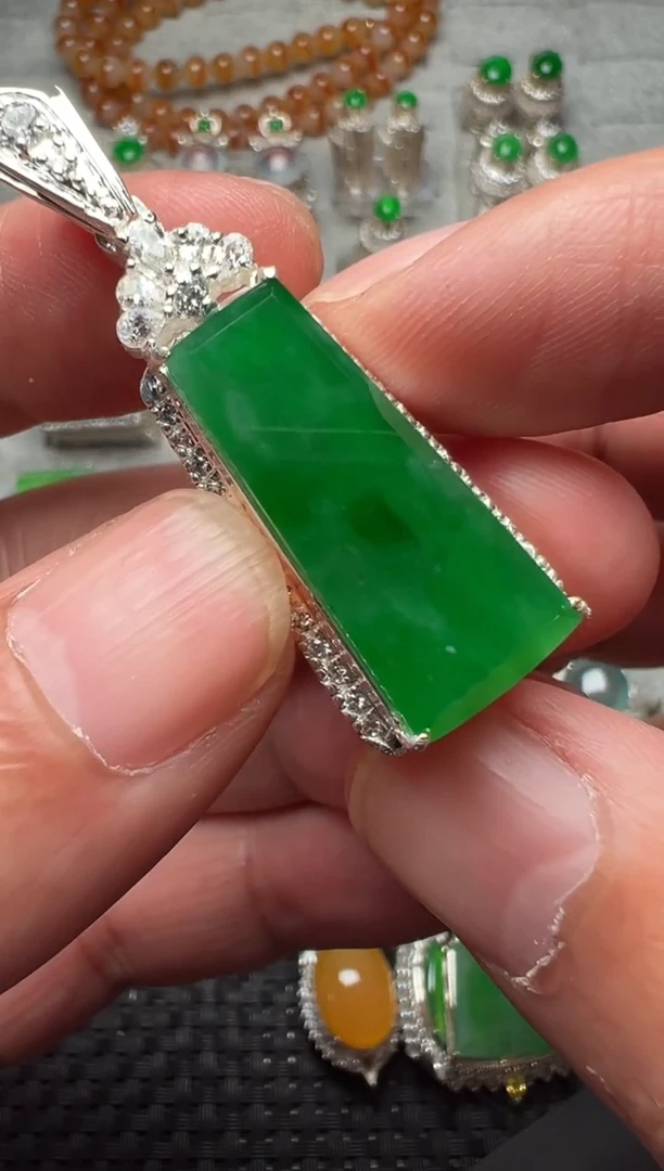 未镶嵌定制翡翠缅甸A货翡翠