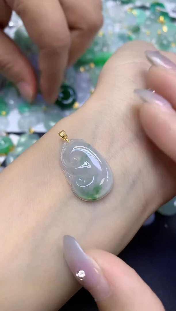 颈饰18K金镶嵌翡翠天然缅甸翡翠A货百元以上9元证书费自理