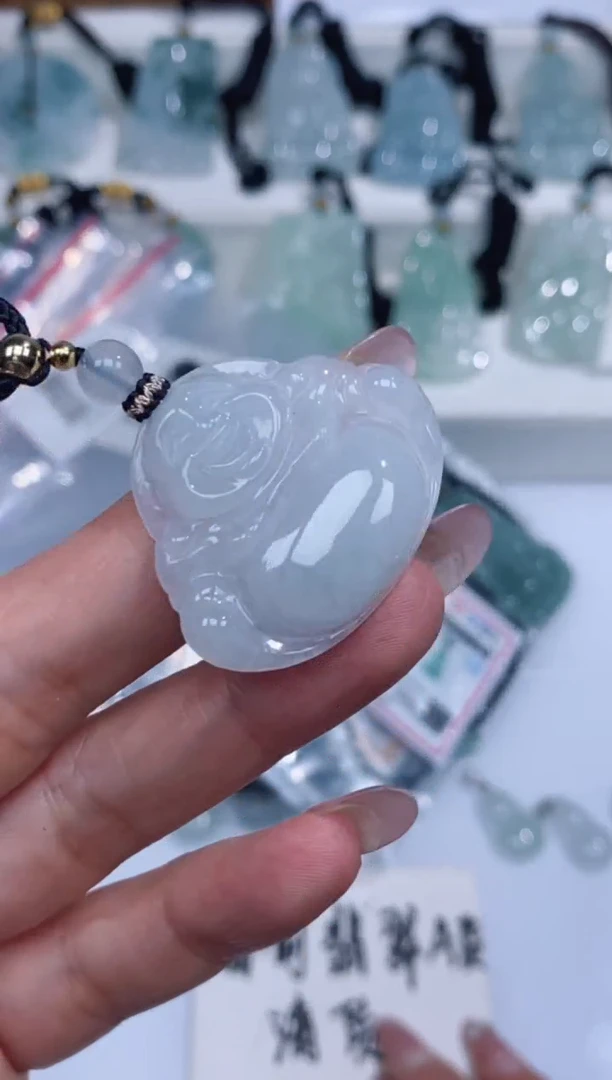 颈饰未镶嵌翡翠吊坠