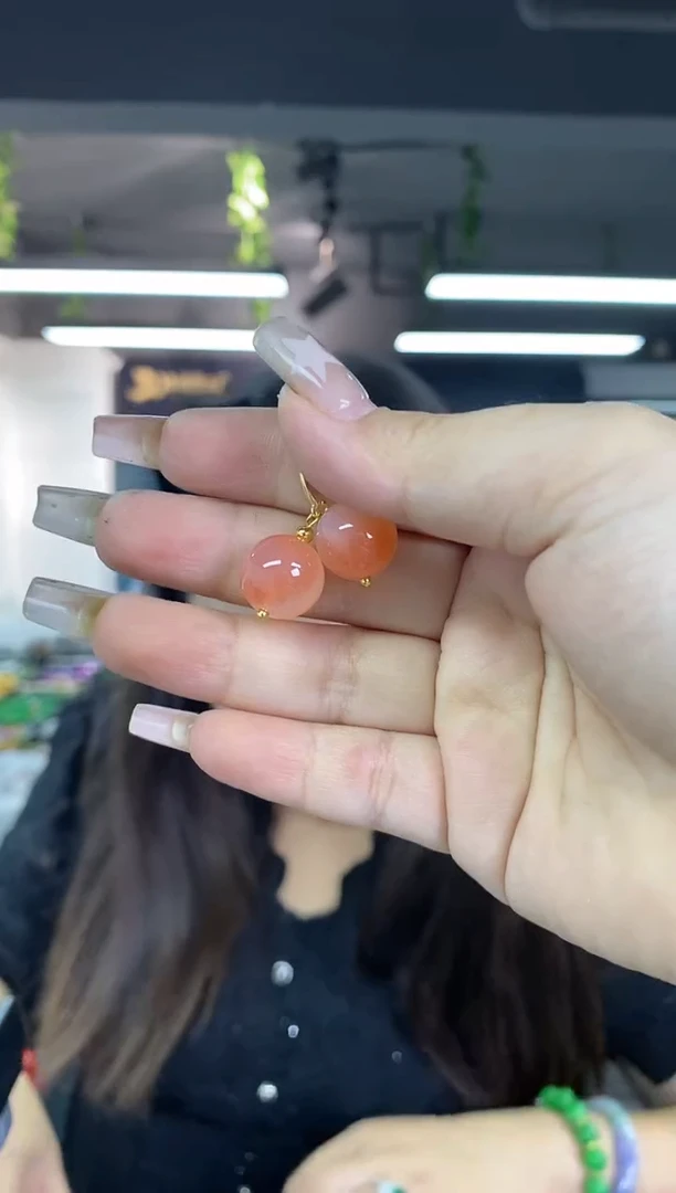 玛瑙/玉髓耳饰未镶嵌多样性发其一颜色微差