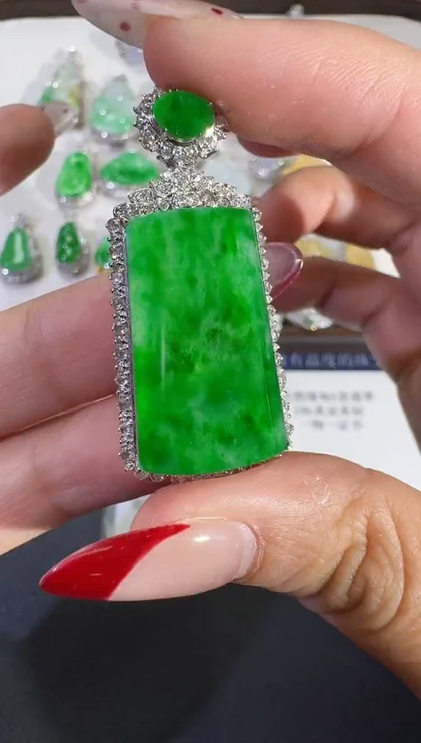 吊坠(不含链)18K金镶嵌翡翠【源头工厂】钻石镶嵌