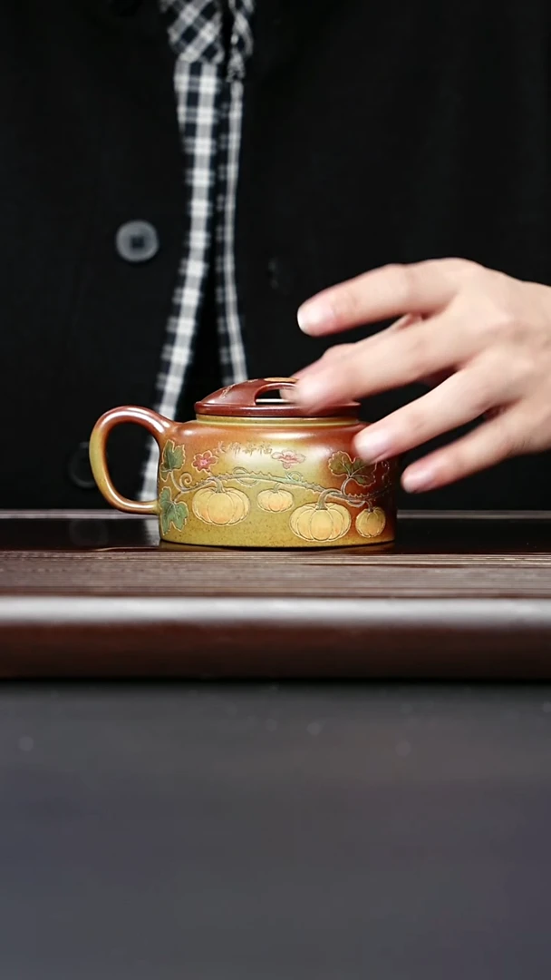 紫砂壶宜兴紫砂 牛盖莲子 火云烧