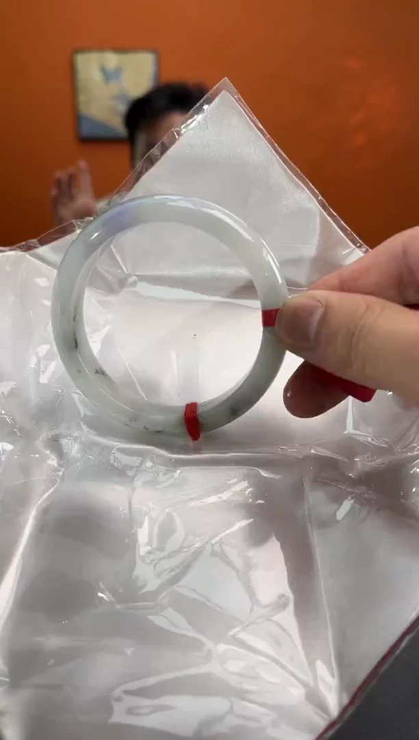 未镶嵌手镯翡翠翡翠手镯（微瑕）