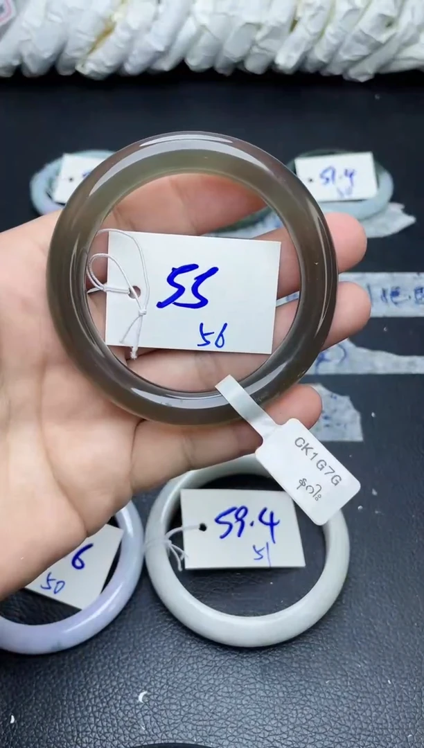 未镶嵌手镯翡翠56