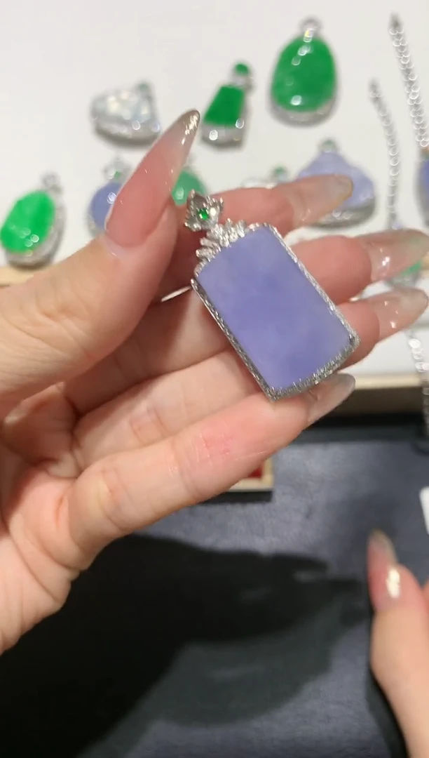 【闪购商品】翡翠吊坠(不含链)18K金镶嵌团购3