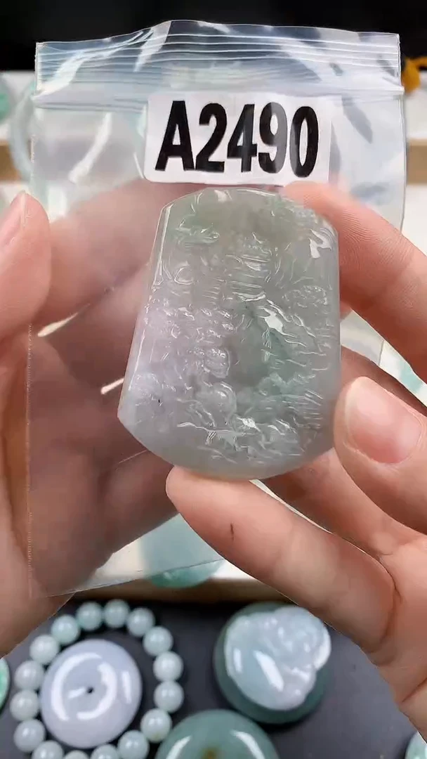 颈饰未镶嵌翡翠天然翡翠吊坠挂件