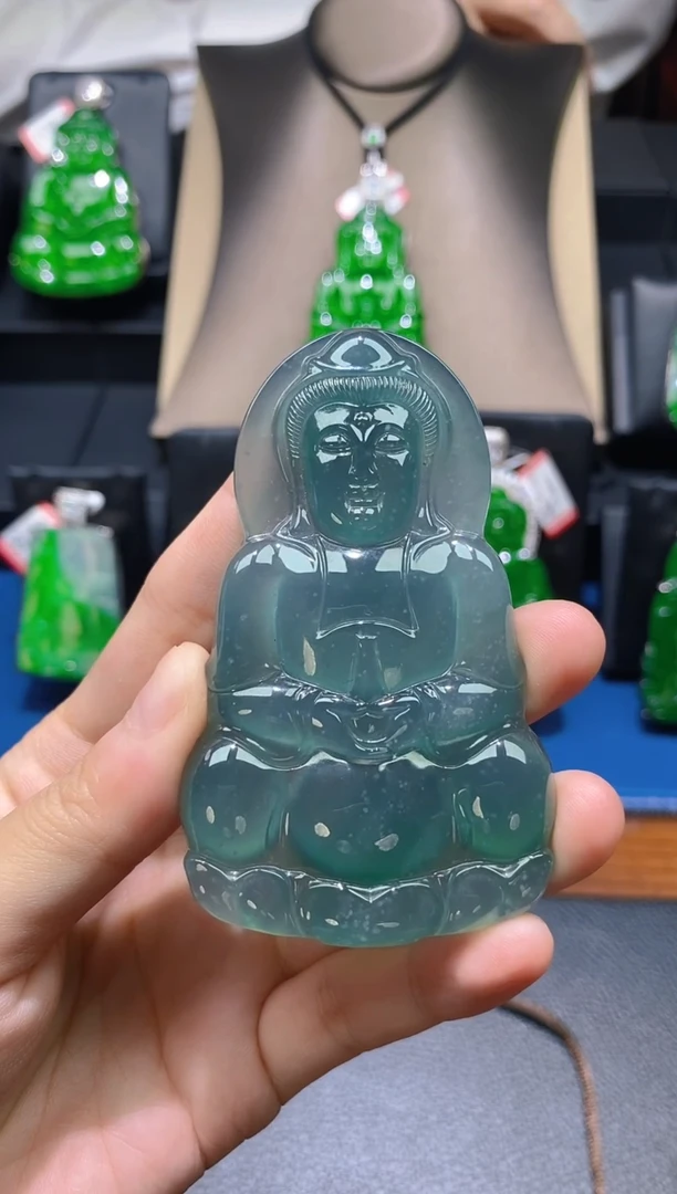 【闪购商品】翡翠颈饰未镶嵌天然D15